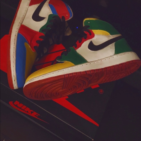 Custom Jordan 1 - Picture 4 of 5